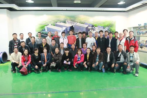 Participants of the Fujian University of Technology “Key automation training class of Changji Prefecture, Xinjiang” paid a visit